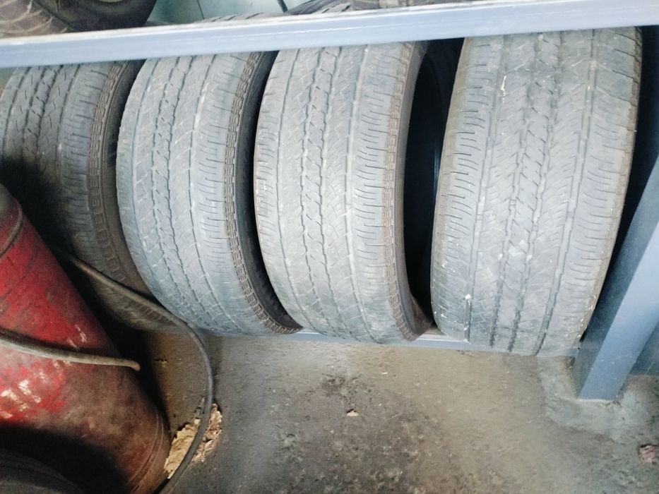 Продам летнюю резину 285/50/20