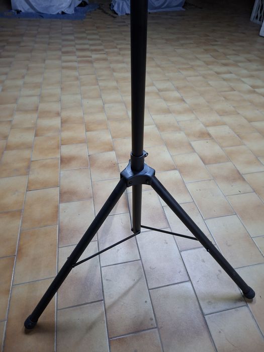 Стойка за тонколона,нова!