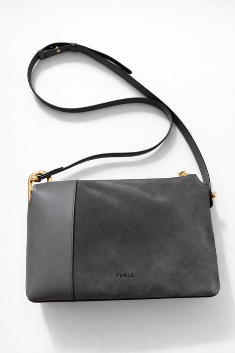 Furla нова сива велурена чанта