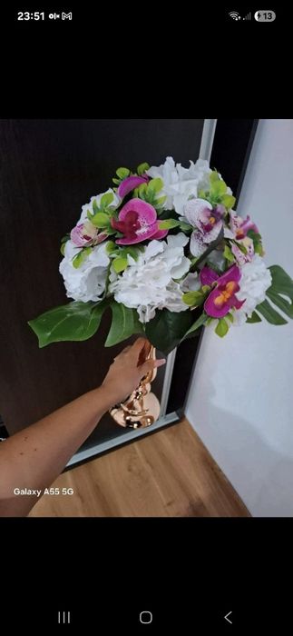 Vand 10 cosuri cu 75 flori +5 decor masa cu roz