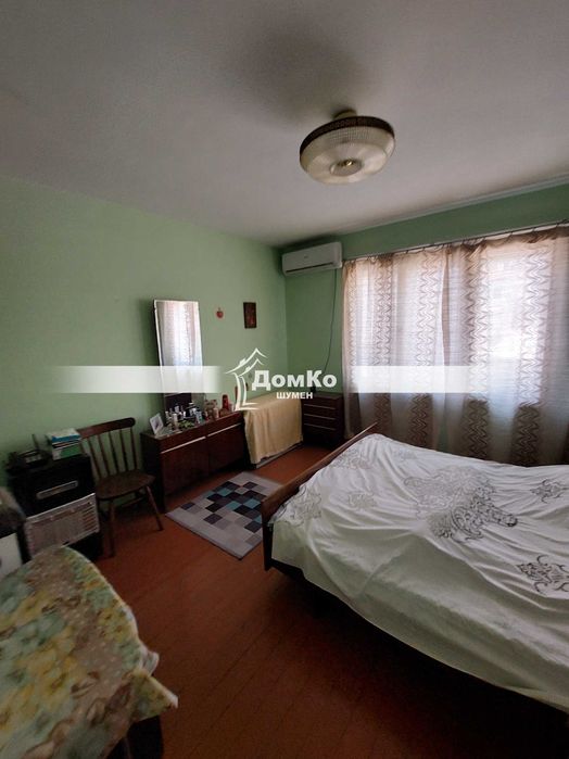 Продава се Четиристаен апартамент в Шумен, Център - 102 кв.м за 1245 €/кв.м - Снимка #3