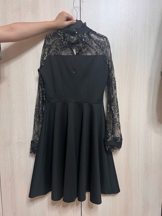 Платье  продаётся