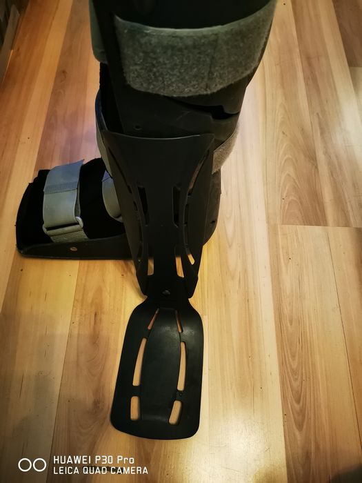 Отропедичен ботуш aurafix