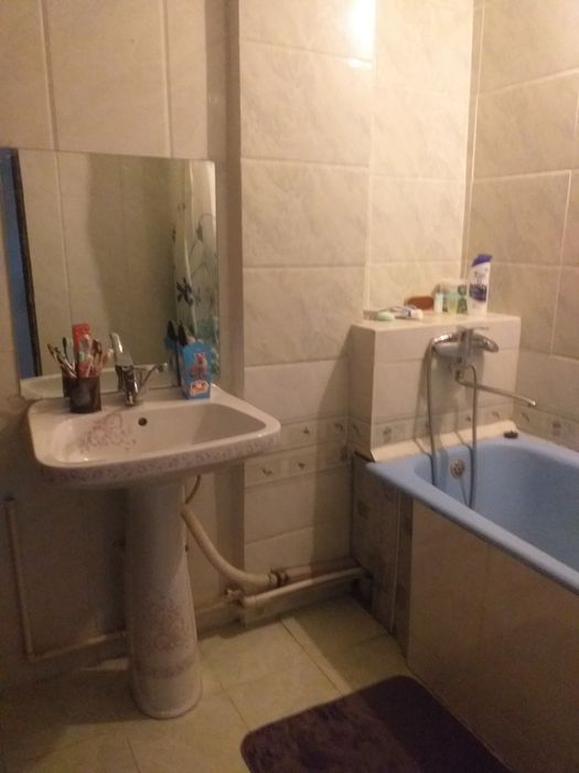 Продажа,своя квартира,3 перед на 4.