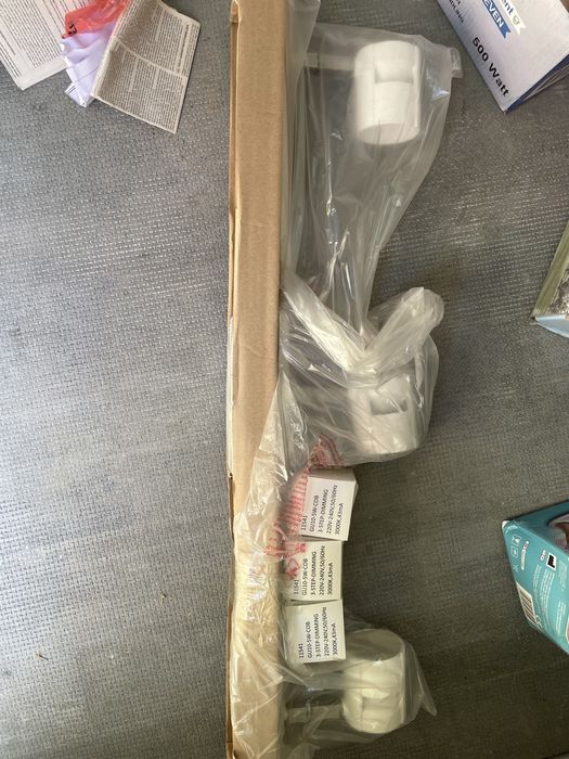 Spot LED cu 3 brațe orientabile – EGLO Salto, Alb Mat