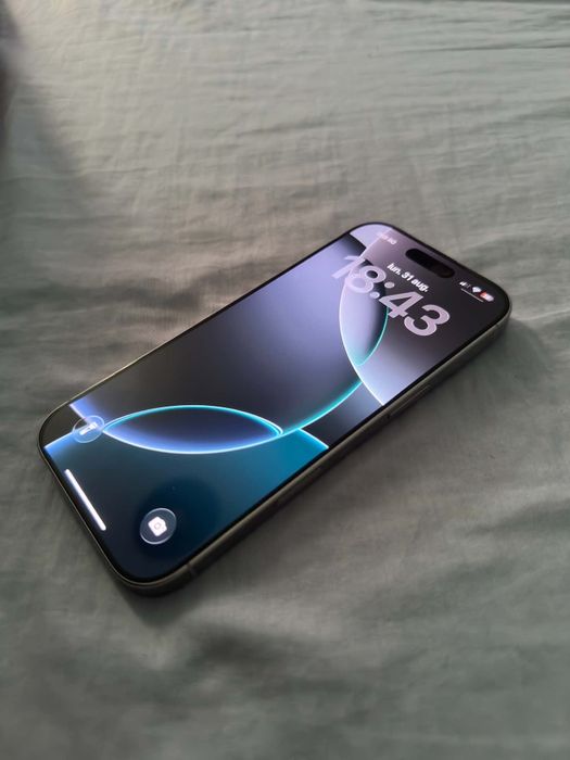 Vând iPhone 16 pro