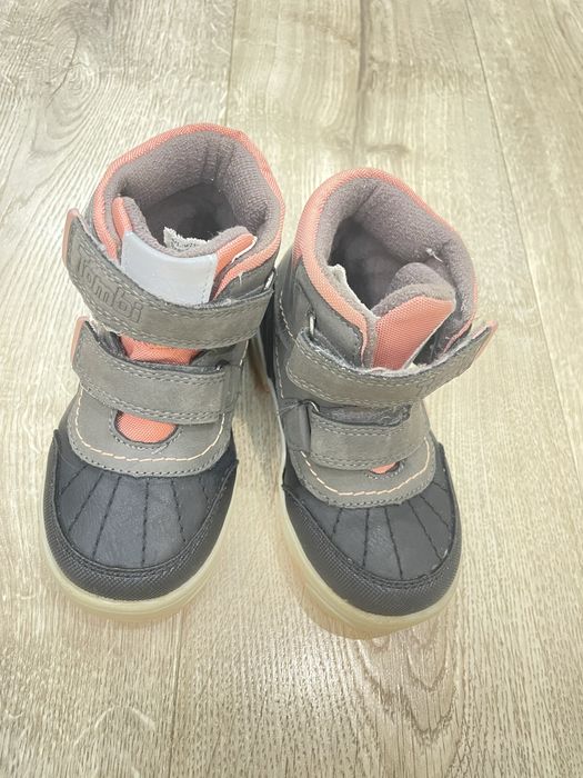 Продам обувь на девочку