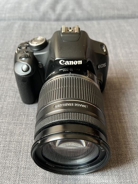 Canon EOS 500D 18-200mm