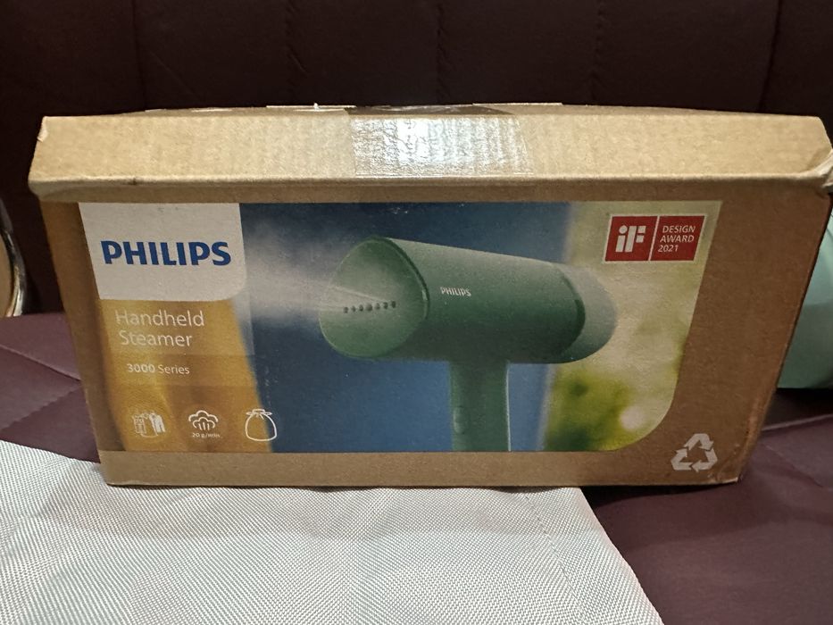 Чисто нова ютия/уред за гладене с пара Philips STH3000/20 1000W