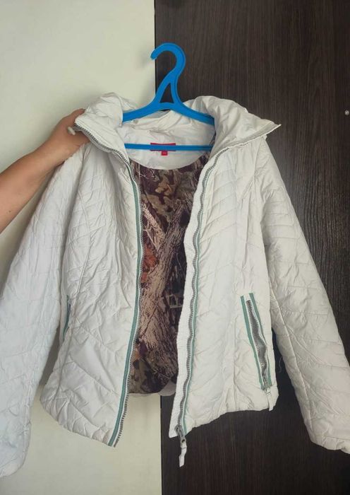 Продам куртки, пальто