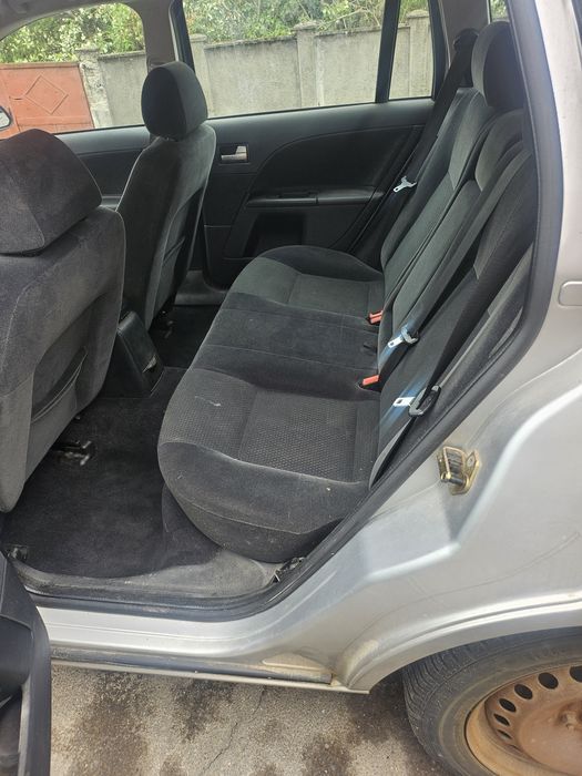 Vând ford Mondeo 1.8 benzina