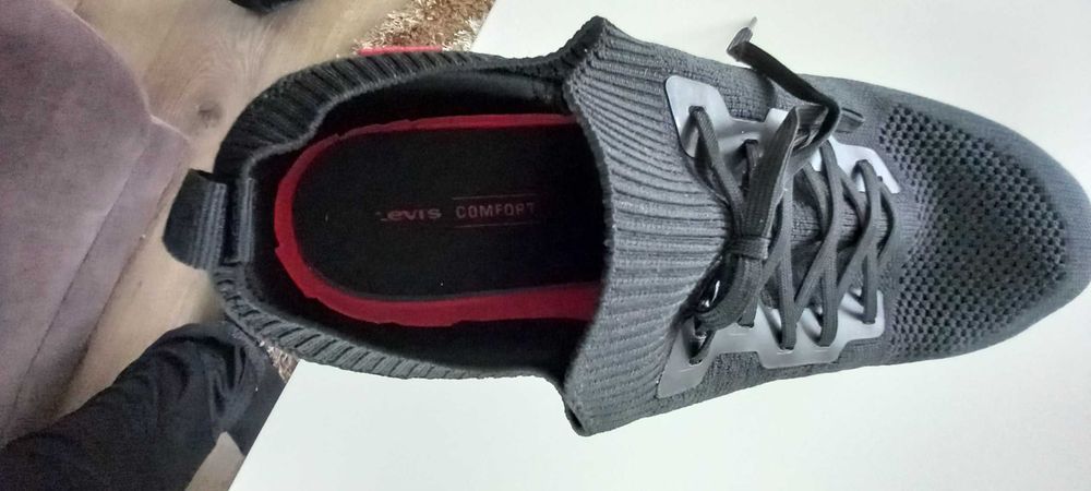 Ghete sport Levis mărimea 47