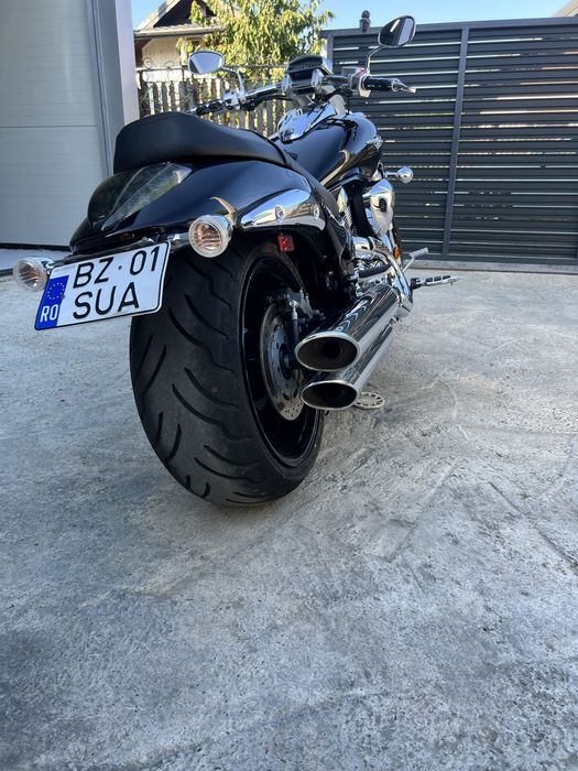 Suzuki intruder m109r