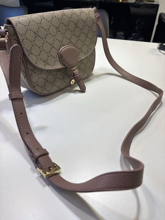 Дамска чанта Carpisa