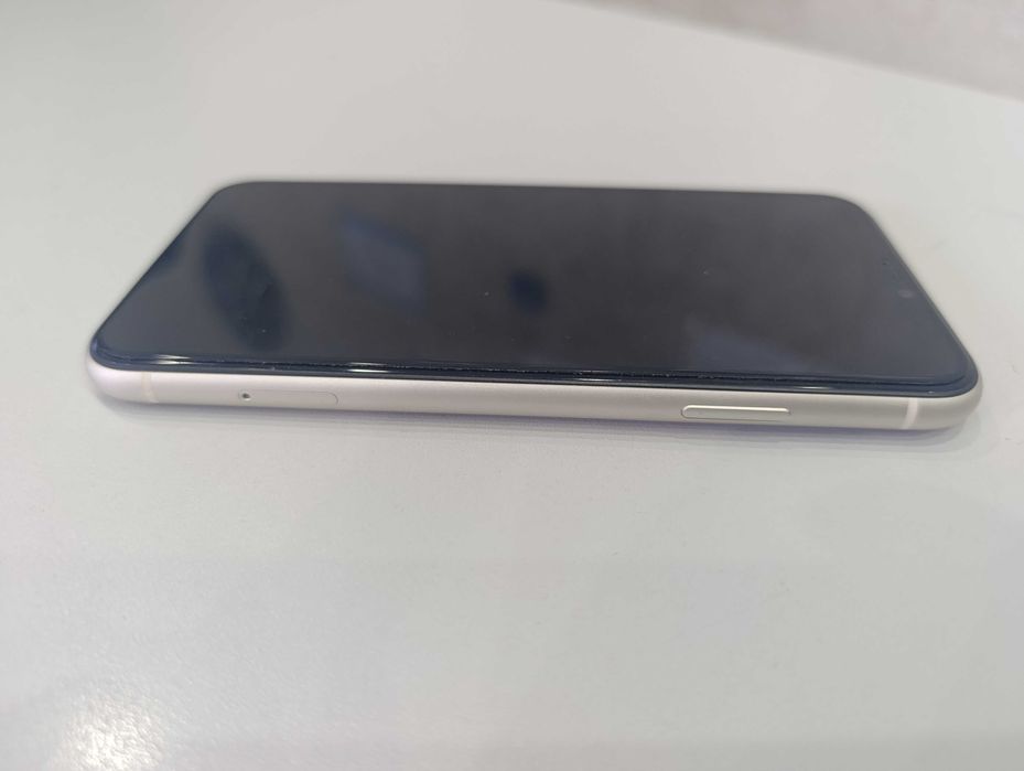 IPhone 11 64GB продам (Уральск).