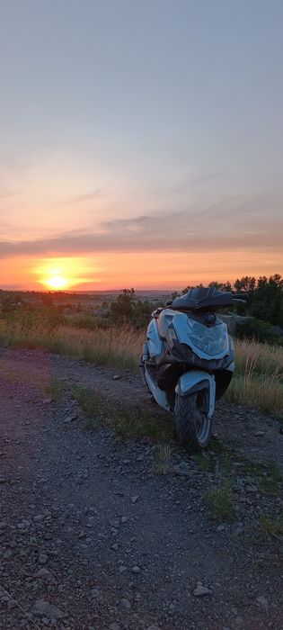 Скутер рэйсер 80