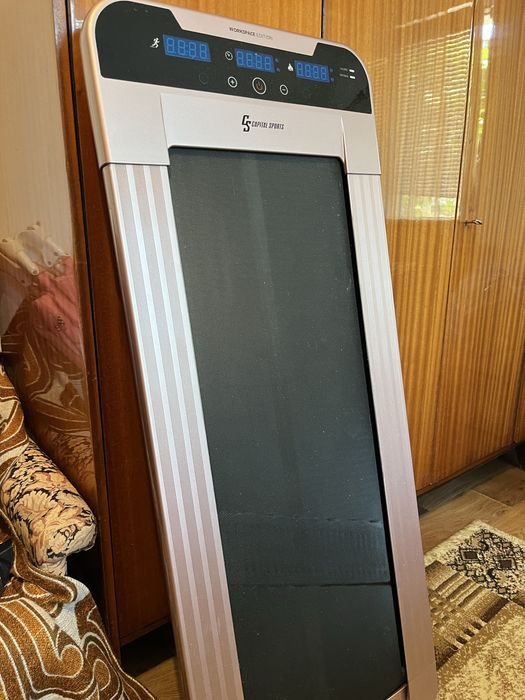 Бягаща пътека Capital Sports