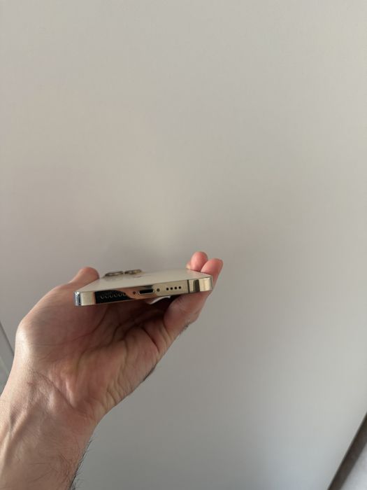 Продам Iphone 13 про мах