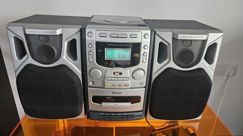 Combina Tevion,cu Aux+DVD