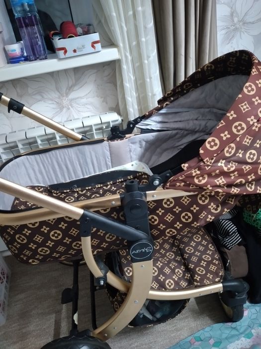 Продам коляску детскую.хорошую.