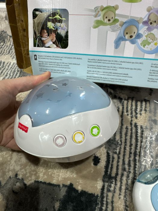 Мобиль,проектор,ночник белый шум Fisher price и коврик для фотосессии