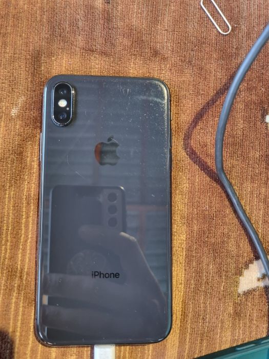 Продам iPhone 10