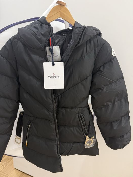 Женская куртка Moncler
