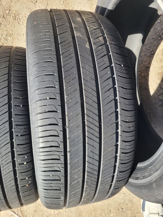 Продам шины в отличном состоянии.