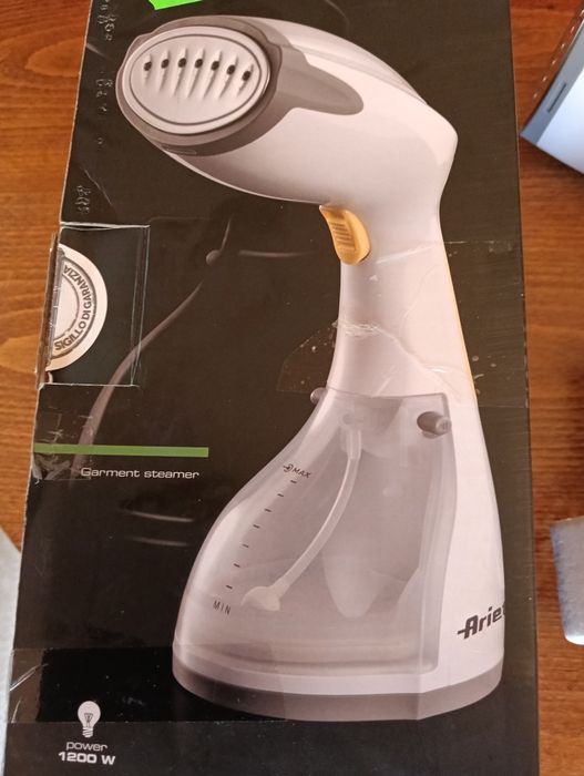Вертикална парна ютия  ARIETE