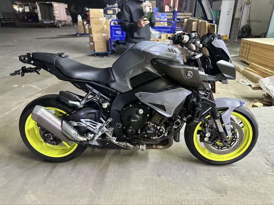 Срочно продаётся за нал. Вариант Нет рассрочка нету Yamaha MT10