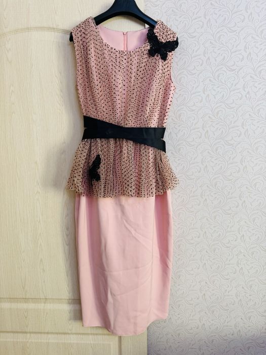 Женский платье нарядный