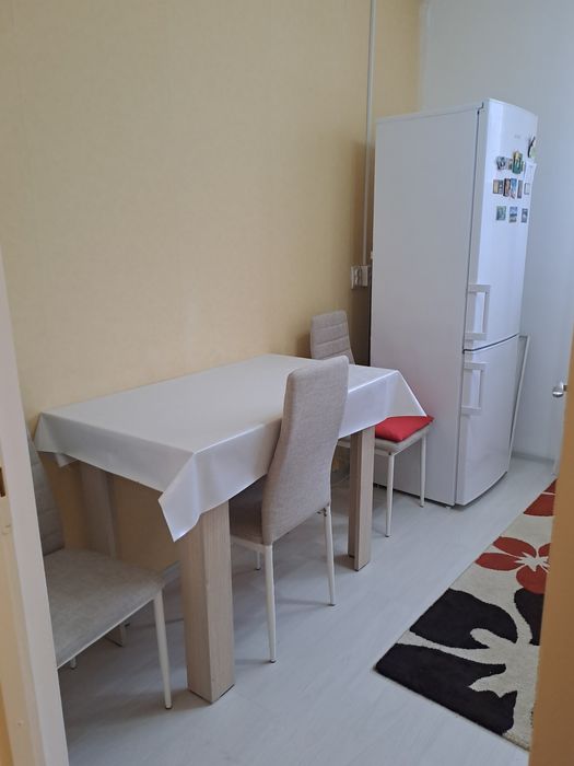 Inchiriez apartament 3 camere