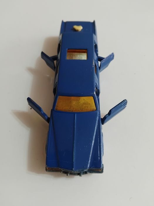 Метална количка - лимузина