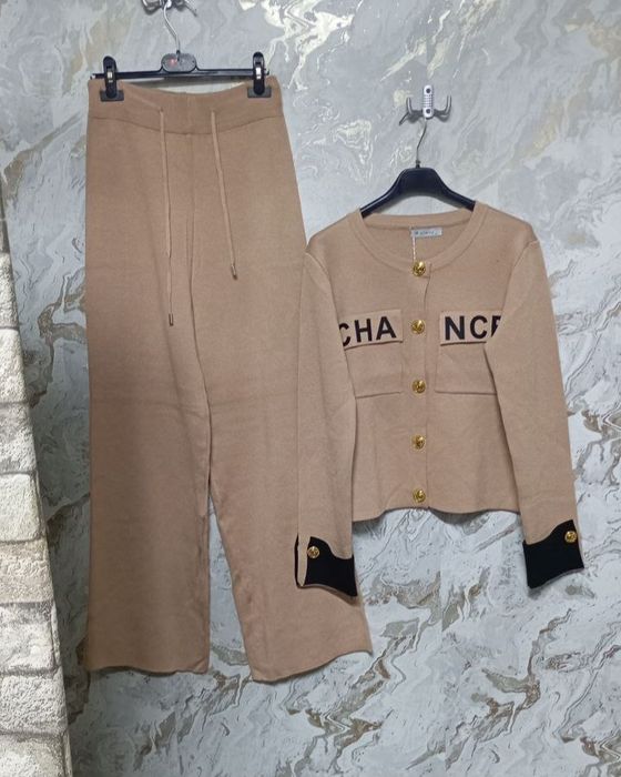 Compleu dama diferite modele