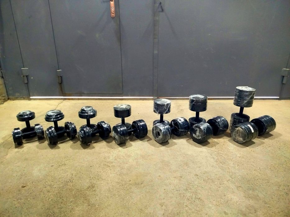 Продаются новые и качественные разборные гантели от 1-го до 40 кг