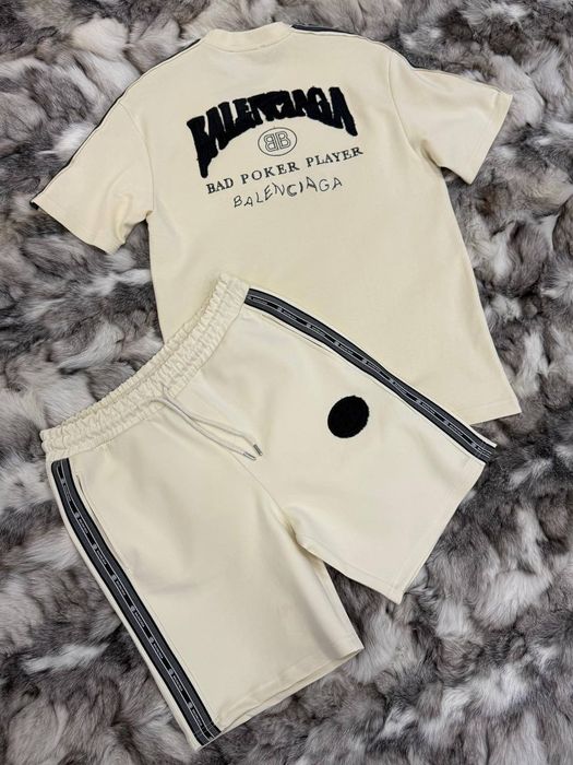 Compleu Balenciaga.Calitate top.Toate mărimile disponibile.
