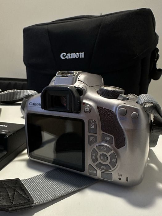 Камера Canon Rebel T6