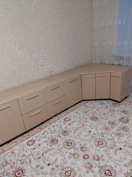Продам диван с креслами и набором тумб