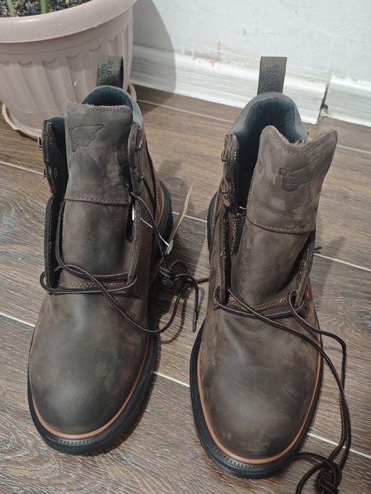 Red wing; red wings;