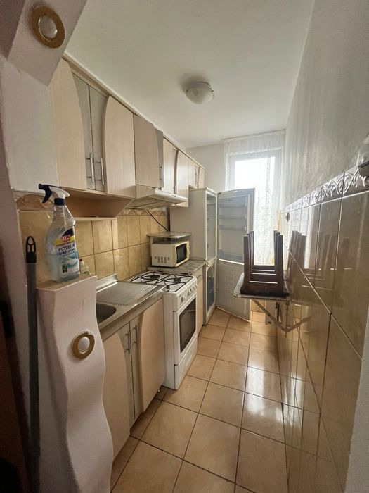 Inchiriez apartament 2 camere cu parcare Rogerius