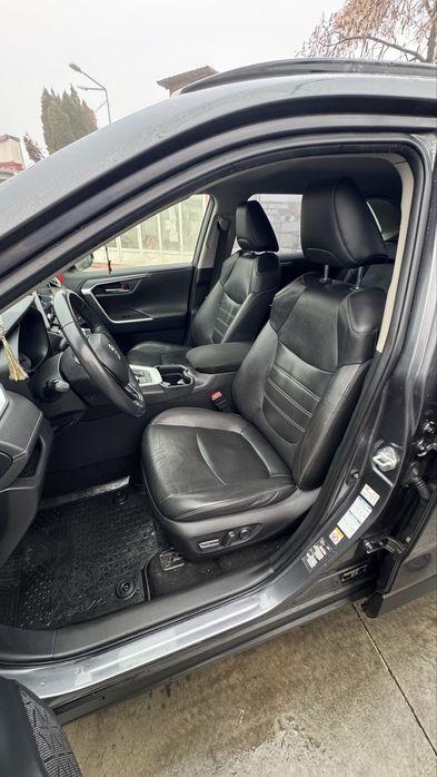 Toyota Rav 4 benzina  Detin Carte Service