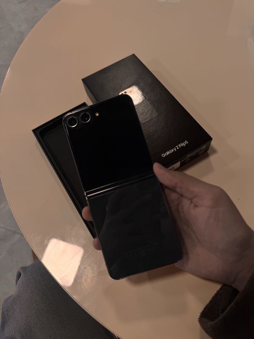 Samsung Galaxy Z flip 5