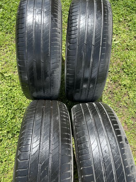 Летние шины Michelin 215/55/17