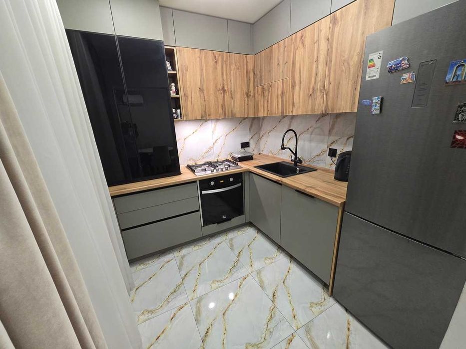 Продам 3ком. квартиру Ауэзова 64\4