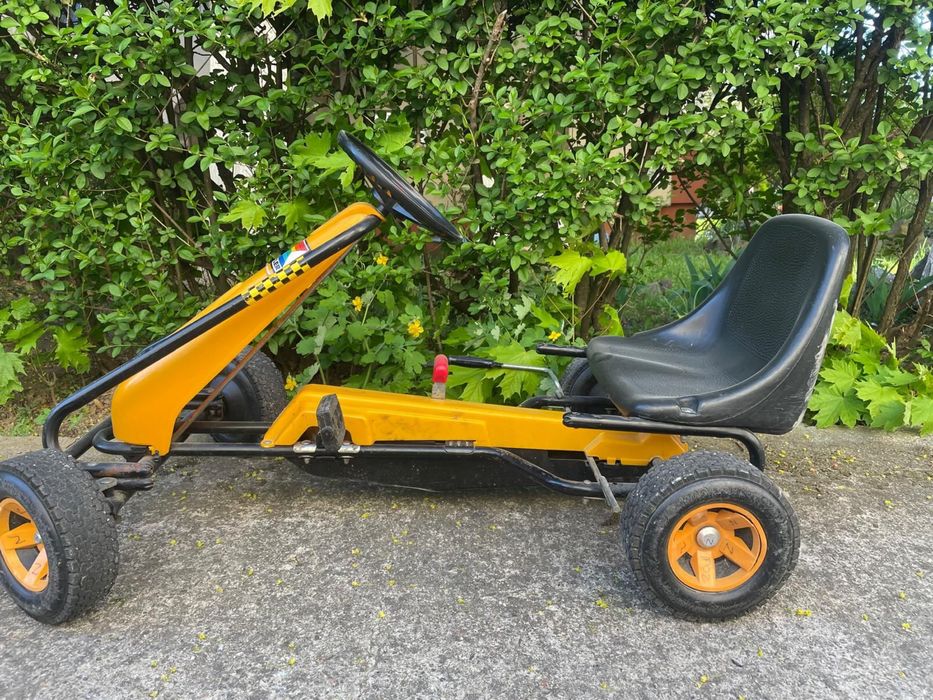 Cand kart cu pedale pentru copii