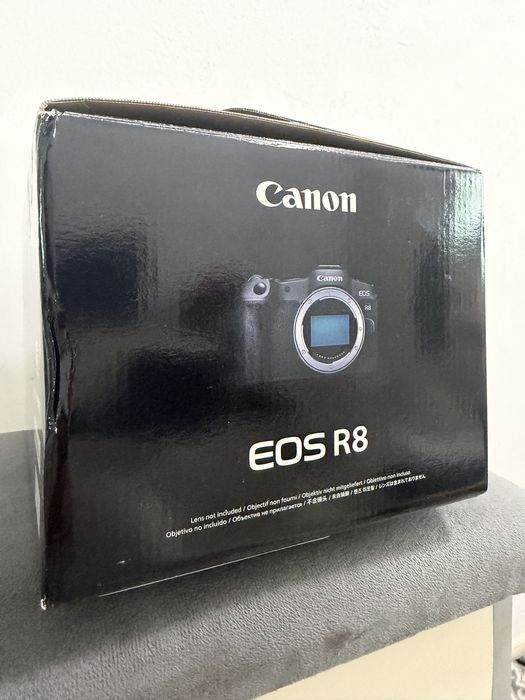 Canon EOS R8  Тип камеры  Беззеркальная