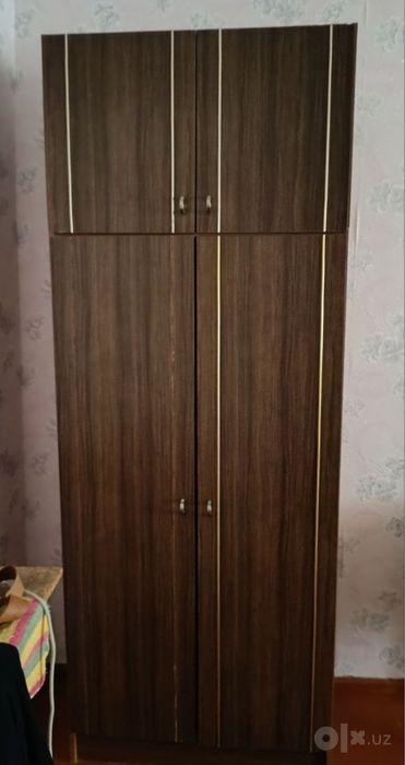 Продаются диван с креслом , шкаф и стулья