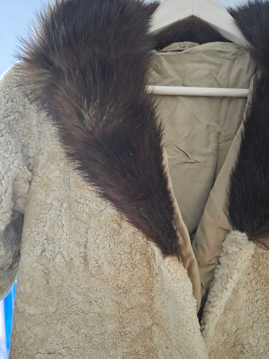 Палто от овча кожа и яка лисица.Ново