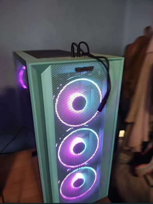 Vând PC pentru gaming