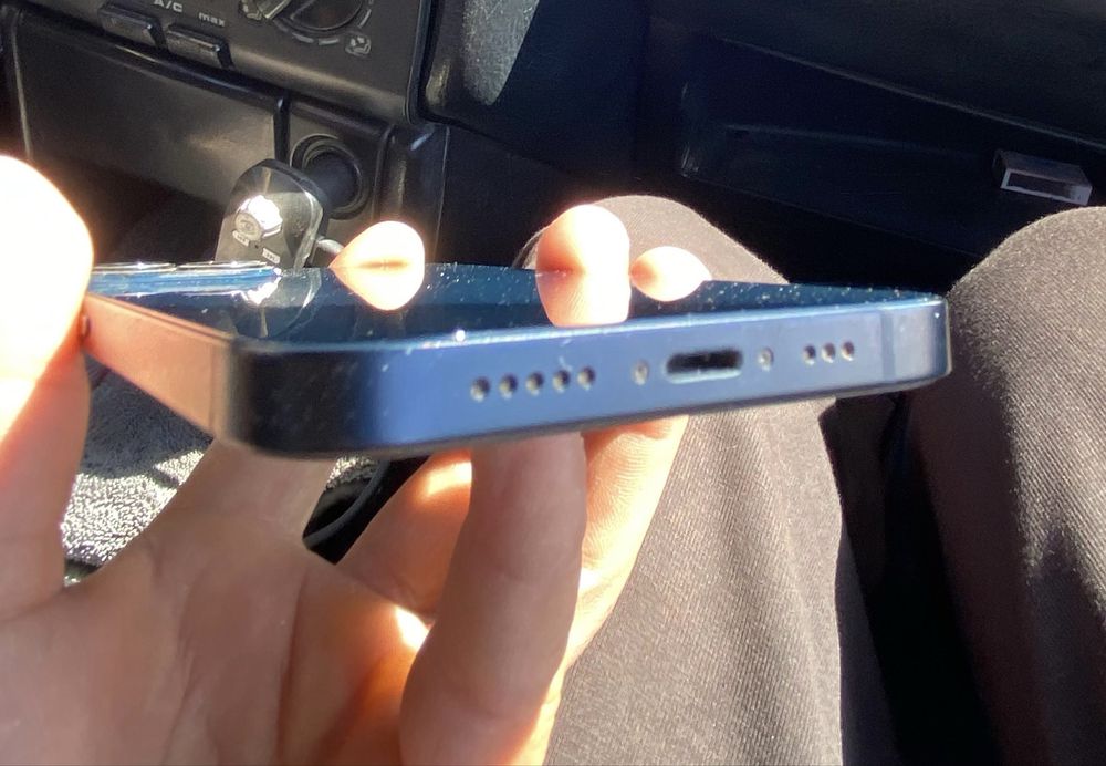 Iphone 13 синий